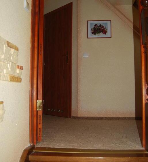 آپارتمان 1 خوابه با چشم‌انداز دریا, Villa Europa