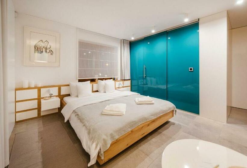 اتاق لوکس با بالکن, Zimowy Domek Boutique Rooms   Adults Only Vege