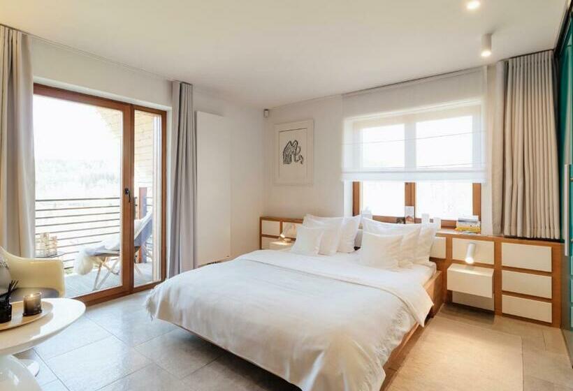 اتاق لوکس با بالکن, Zimowy Domek Boutique Rooms   Adults Only Vege