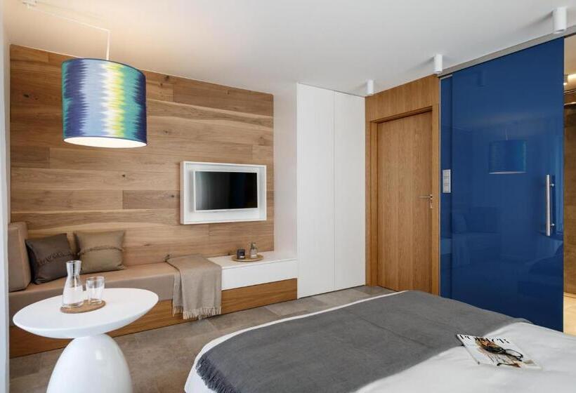 اتاق لوکس با بالکن, Zimowy Domek Boutique Rooms   Adults Only Vege