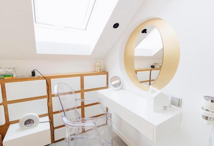 اتاق لوکس با بالکن, Zimowy Domek Boutique Rooms   Adults Only Vege