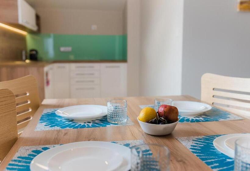 Апартаменты 2 Спальни, Rosa Apartamenty