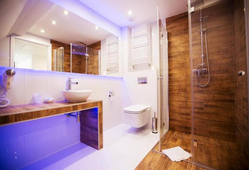 Семейное Студио, Adonis Apartments