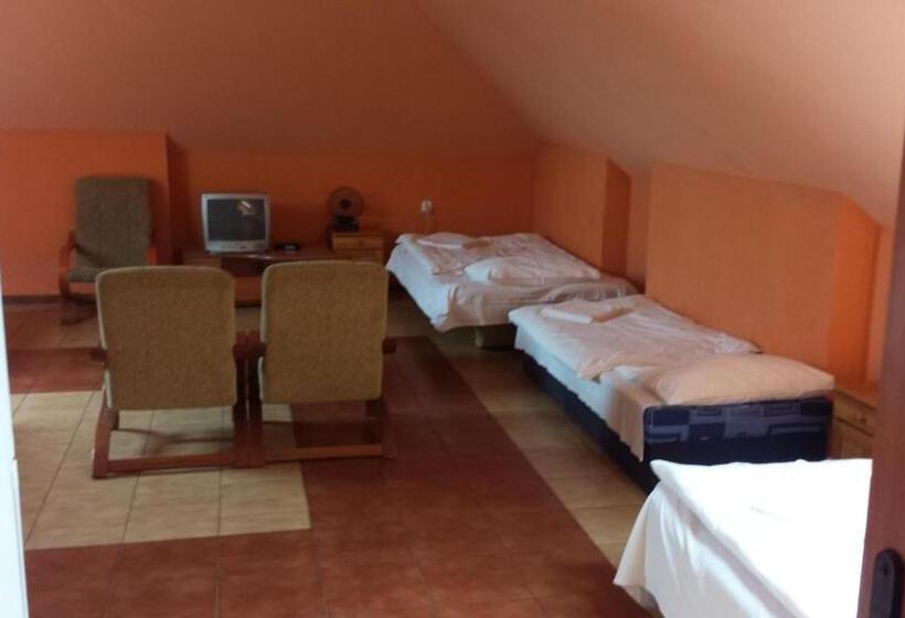 Family Suite, Zajazd Pasja