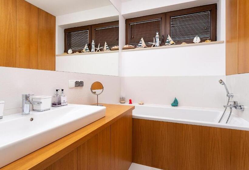 شقة 3 غرف, Apartamenty Paliki