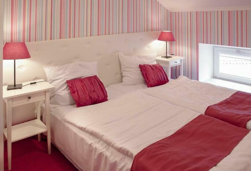 Номер Стандарт, Pałac Piorunów & Spa