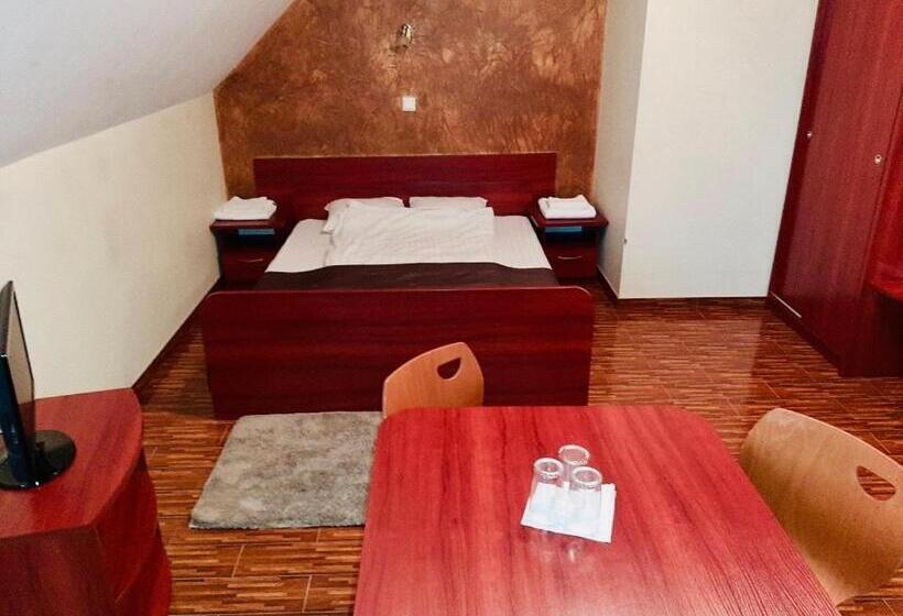 Номер Стандарт Трехместный, Motel Górno