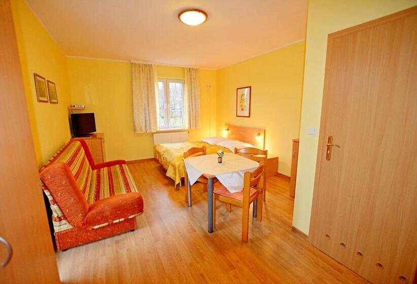 Standard Triple Room with Terrace, Villa Antoja