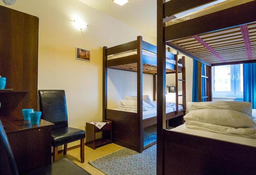 Economy Quadruple Room, Noclegi Orla 6