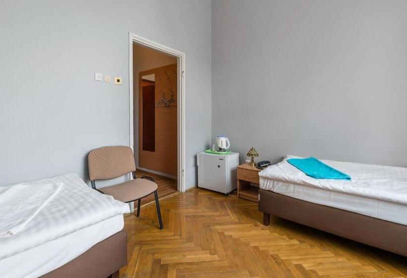 غرفة قياسية فردية, Savoy Wrocław