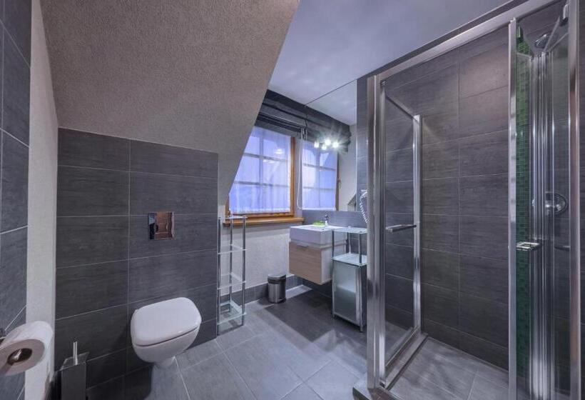 Студия Стандарт, Silverton  Sauna,jacuzzi,mini Siłownia,bar Sezonowy, Przyjazny Rodzinom