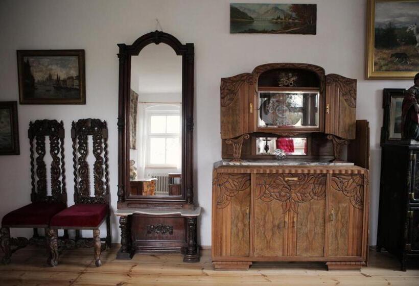 سوییت جونیور لوکس, Villa Navigator