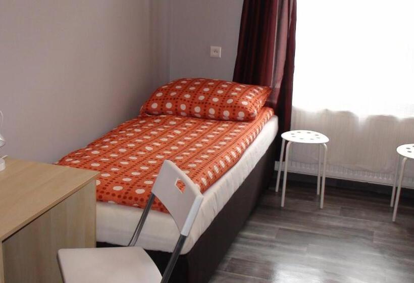 اتاق استاندارد سه نفره, Hostel Kamienna Centrum