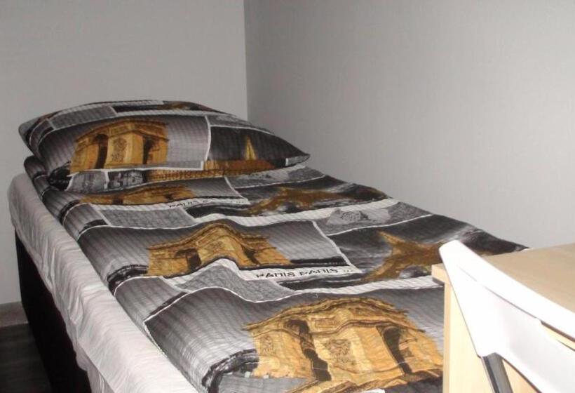 اتاق استاندارد سه نفره, Hostel Kamienna Centrum