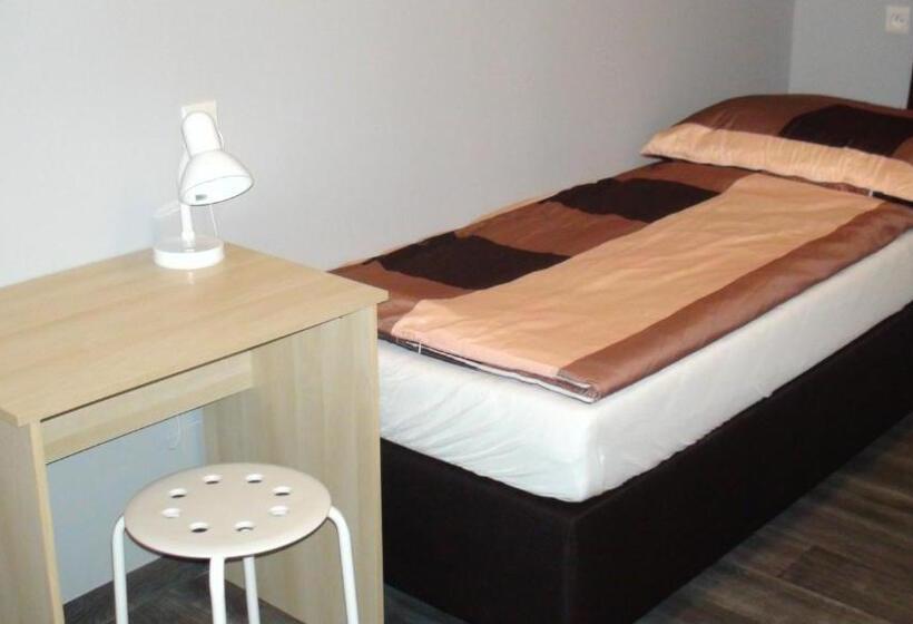 اتاق استاندارد چهار تخته, Hostel Kamienna Centrum