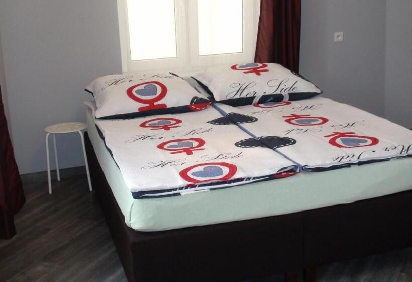 اتاق استاندارد با تخت بزرگ, Hostel Kamienna Centrum