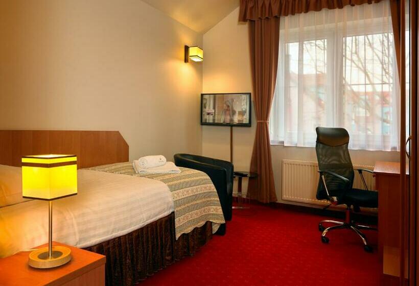 اتاق استاندارد یک نفره, Aura   Hotel & Restaurant & Sauna