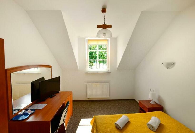 Quarto Estandar Vista Lago, Pirat Hotel & Spa Hotel Z Basenem
