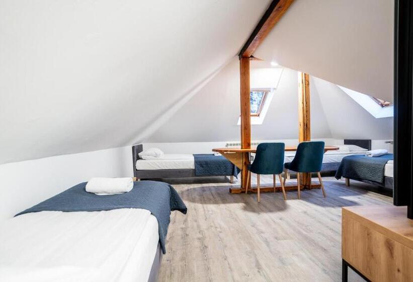 Quarto Quádruplo Estandar, Pirat Hotel & Spa Hotel Z Basenem