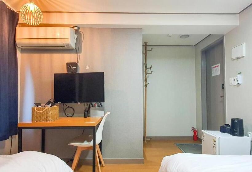 اتاق استاندارد, Cave Myeongdong
