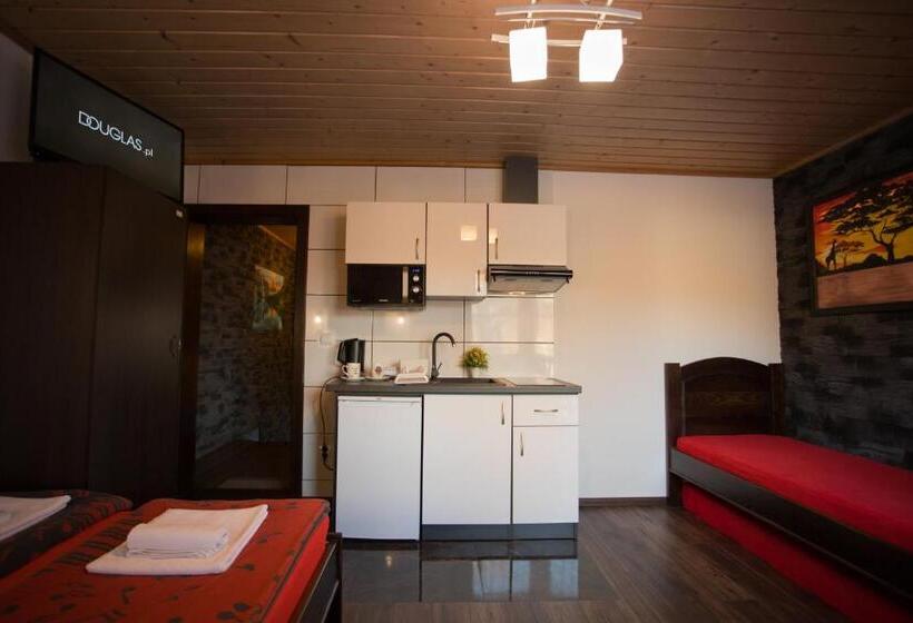 Номер Стандарт Трехместный, Pokoje I Apartamenty U Sabiny   Apartament I Domek Z Jacuzzi Na Wyłączność   Pozostałe Pokoje Bez Ja