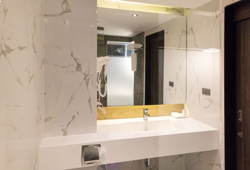 اتاق لوکس, Pure Eleven Hotel Bangkok