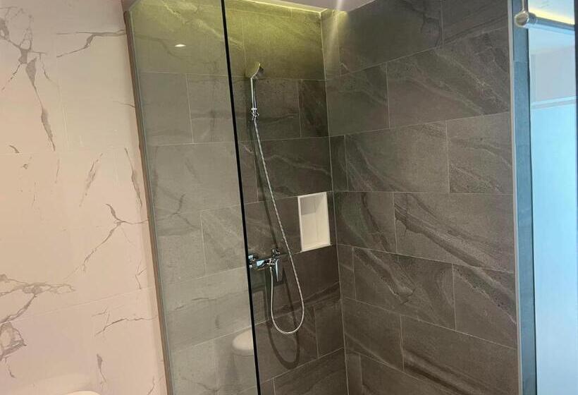 اتاق لوکس, Pure Eleven Hotel Bangkok