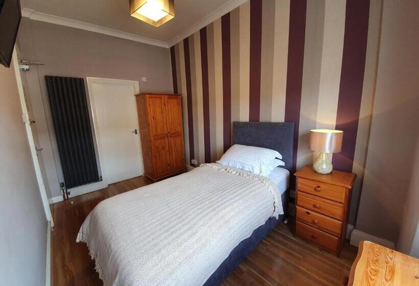 Quarto Estandar Individual, Midway Guest House
