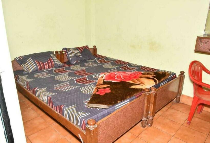Трехместный Номер Классика, Spot On Hotel Durga