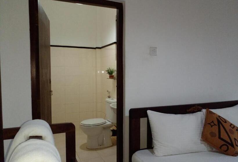 家庭间, Muduna Walawwa Resort