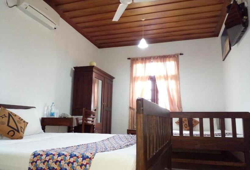 家庭间, Muduna Walawwa Resort