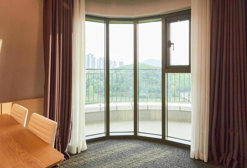 سوییت خانوادگی, Chuncheon Eston