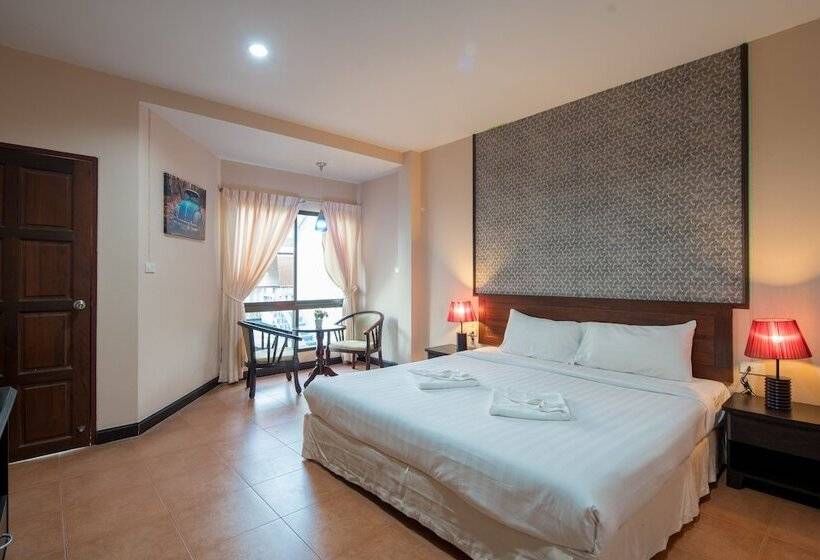 수피리어 스튜디오, Amarin Hotel Patong