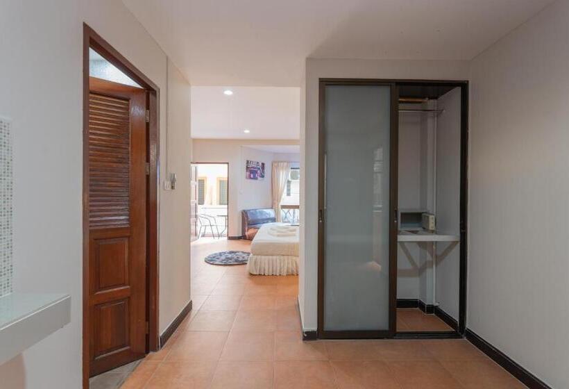 수피리어 스튜디오, Amarin Hotel Patong