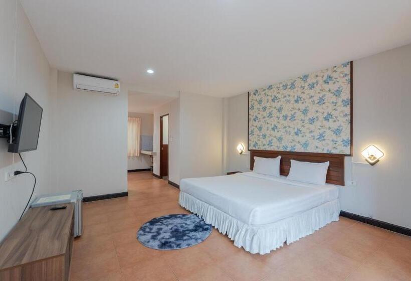 수피리어 스튜디오, Amarin Hotel Patong