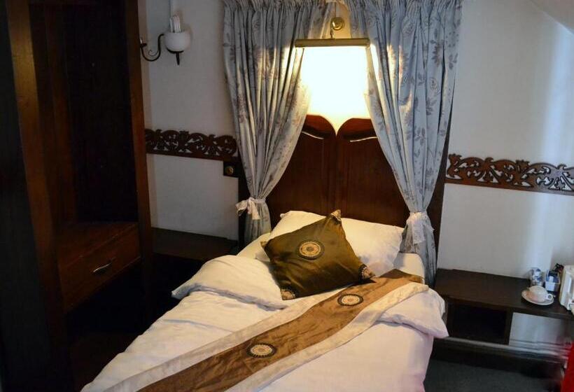 اتاق استاندارد یک نفره, Ely Guest House