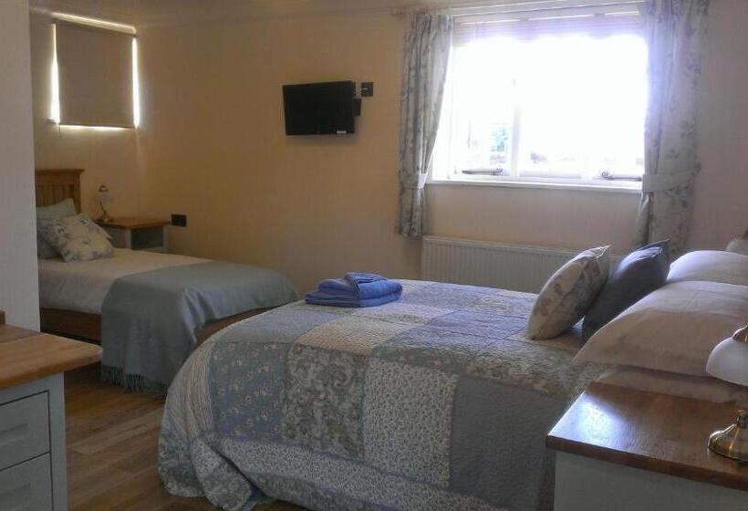 Семейный Номер, Church Farm Accommodation