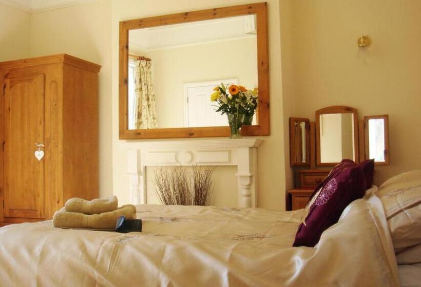 Семейный Номер, Harlequin Guest House With Parking