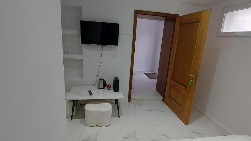 Номер Стандарт, Antic House