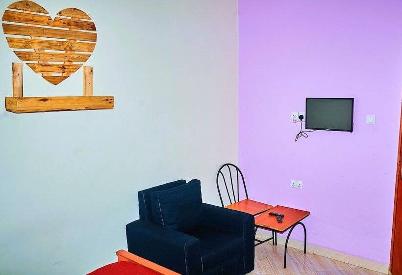 اتاق اکونومی, Safari Park House