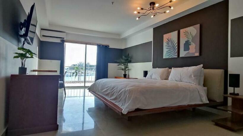 带大床的标准间, Marinn Tropical Vibes