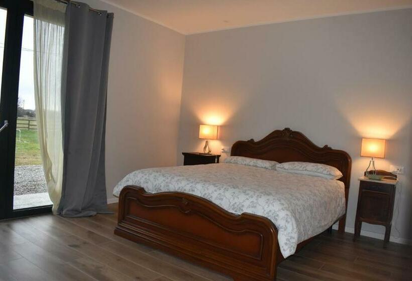 اتاق استاندارد با چشم‌انداز باغ, Azienda Agrituristica Scotti