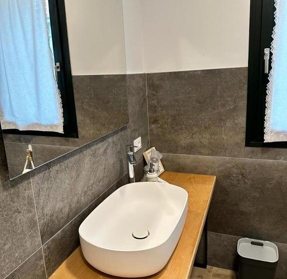 اتاق لوکس, Azienda Agrituristica Scotti