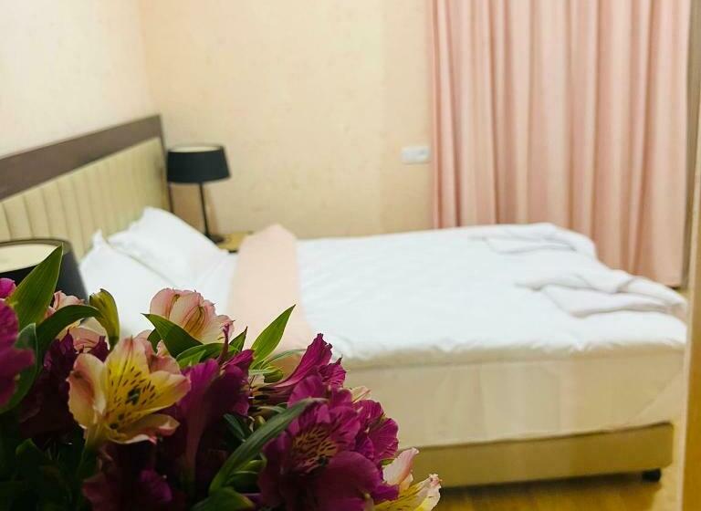 اتاق استاندارد با بالکن, Green Hotel Ang