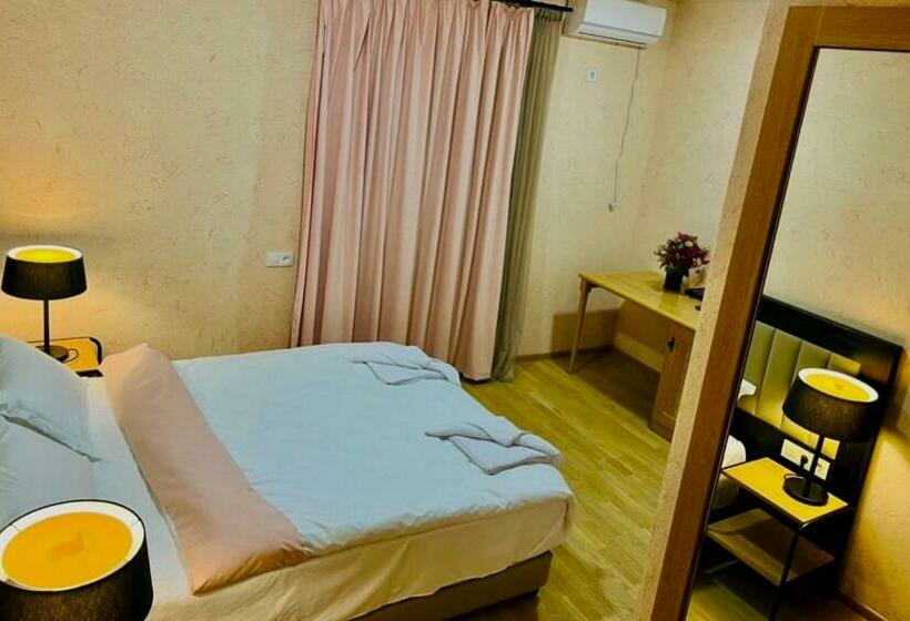 اتاق استاندارد با بالکن, Green Hotel Ang