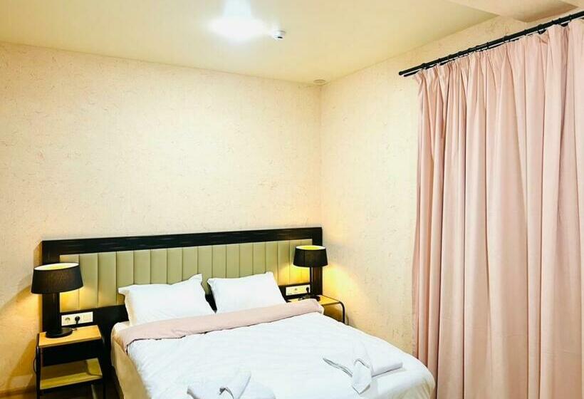 اتاق استاندارد با بالکن, Green Hotel Ang