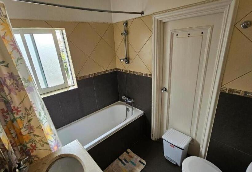 اتاق استاندارد با سرویس بهداشتی مشترک, Hostal Casona Del Mar