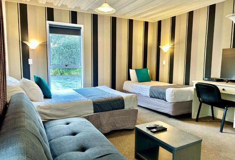 Семейный Номер Вид на Сад, Parkside Motel And Apartments