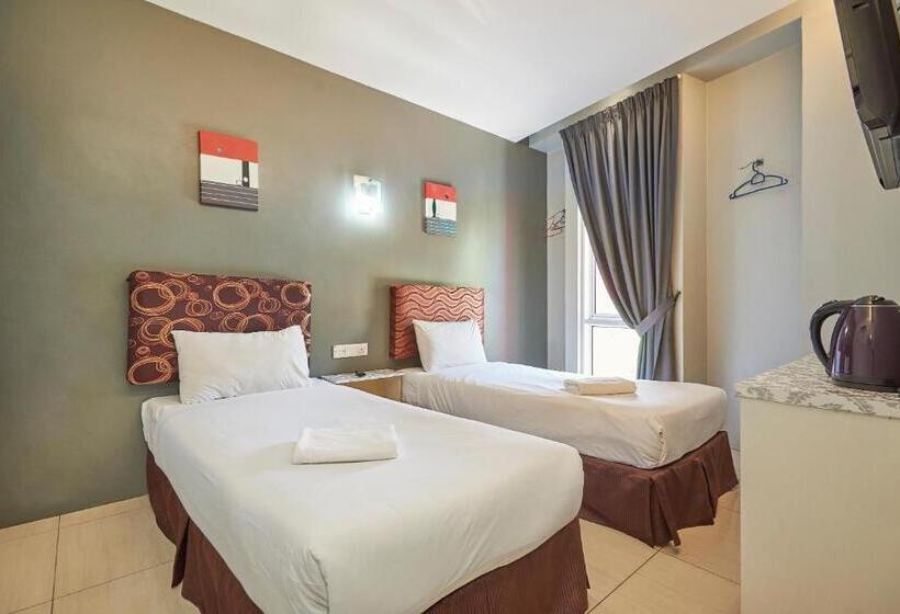 Номер Deluxe, Swing And Pillows At Pj Kd