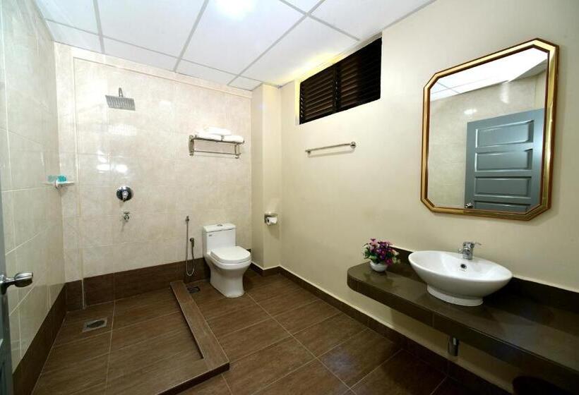 수피리어 룸 퀸 침대, Classic Hotel Kuantan